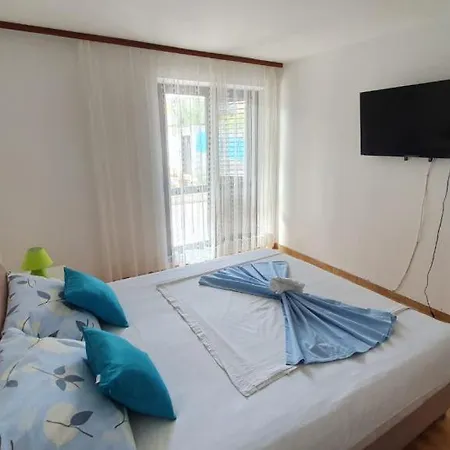 Apartmani Batinovic - Baska Voda Exterior photo