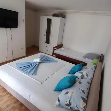 Apartmani Batinovic - Baska Voda Exterior photo